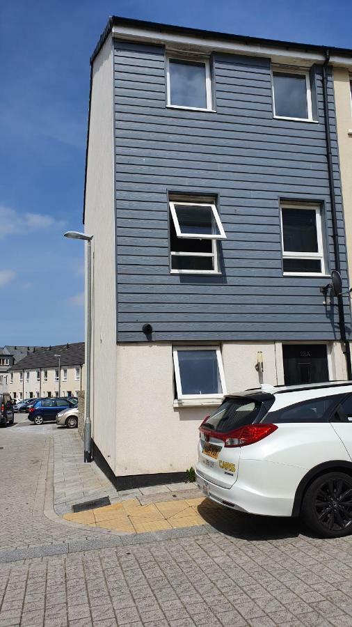 Superking Bedroom Close To The A30 Camborne Exteriör bild